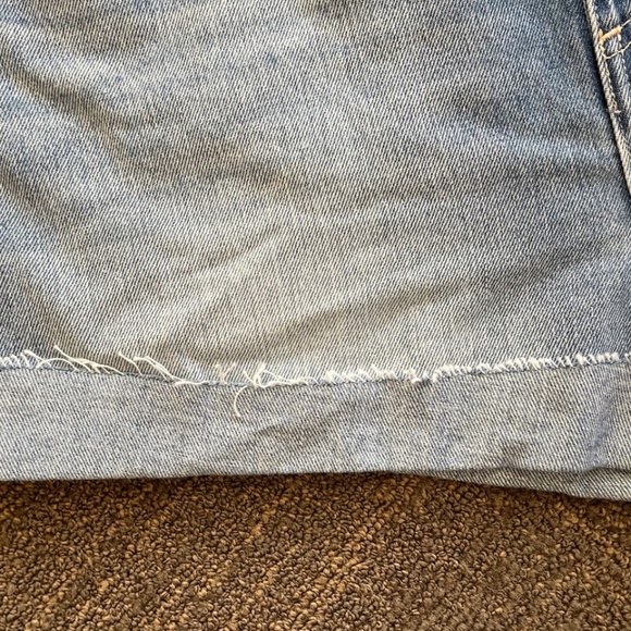 NWT L'AGENCE High Rise Jean Shorts with Cuff - Size 28 - Picture 7 of 11